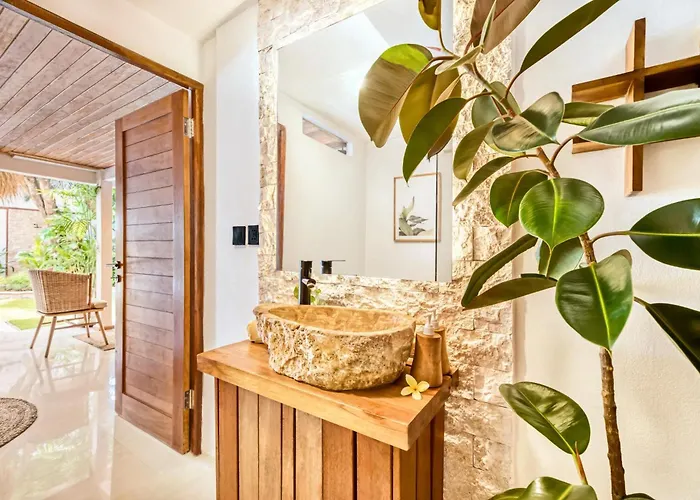 Aurora - Private 6 Bdr In Seminyak, Prime Location, Pool & Garden * Seminyak (Bali)