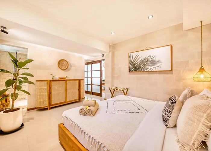 Aurora - Private 6 Bdr In Seminyak, Prime Location, Pool & Garden * Seminyak (Bali)