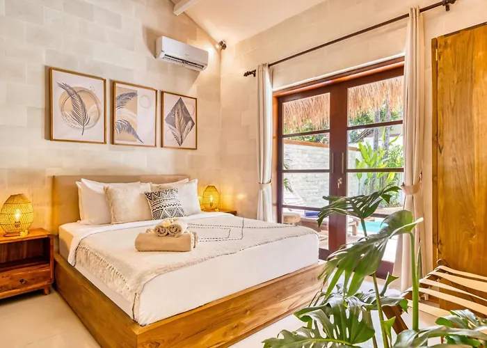 Aurora - Private 6 Bdr In Seminyak, Prime Location, Pool & Garden