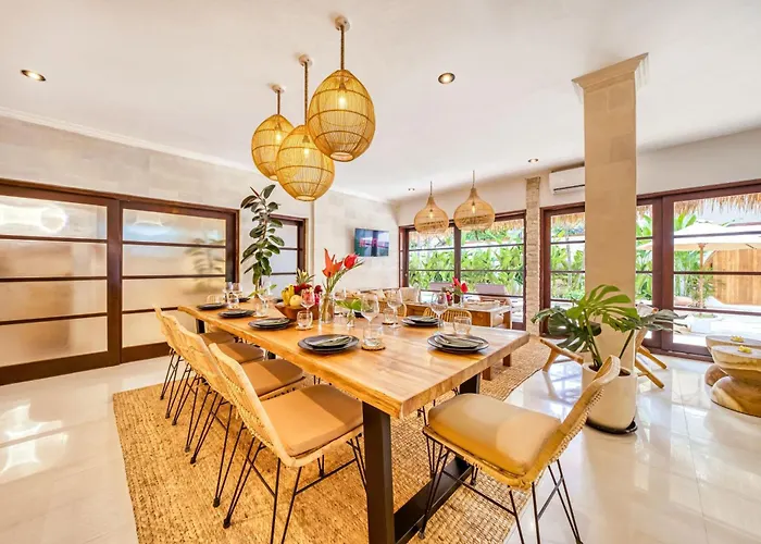 Villa Aurora - Private 6 Bdr In Seminyak, Prime Location, Pool & Garden *
