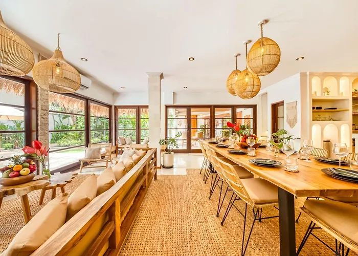 Aurora - Private 6 Bdr In Seminyak, Prime Location, Pool & Garden Seminyak (Bali)