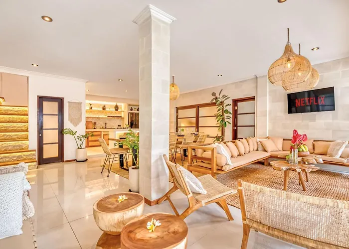 Villa Aurora - Private 6 Bdr In Seminyak, Prime Location, Pool & Garden Seminyak (Bali)