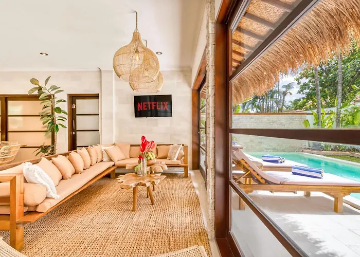 Aurora - Private 6 Bdr In Seminyak, Prime Location, Pool & Garden *