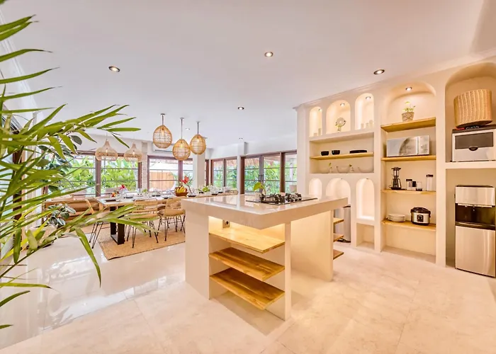 Aurora - Private 6 Bdr In Seminyak, Prime Location, Pool & Garden * Seminyak (Bali)
