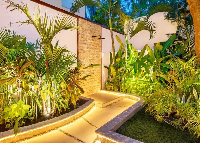 Aurora - Private 6 Bdr In Seminyak, Prime Location, Pool & Garden Villa Seminyak (Bali)