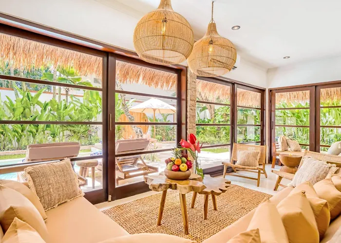 Villa Aurora - Private 6 Bdr In Seminyak, Prime Location, Pool & Garden