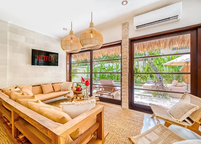 Aurora - Private 6 Bdr In Seminyak, Prime Location, Pool & Garden