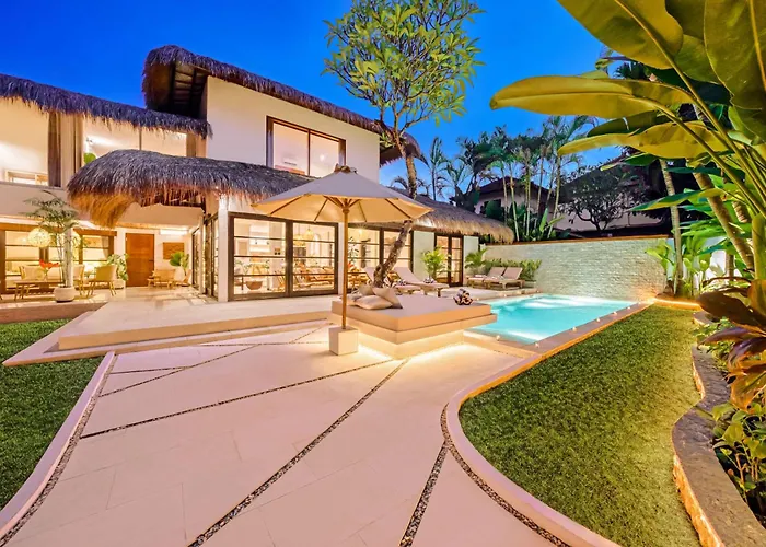 Villa Aurora - Private 6 Bdr In Seminyak, Prime Location, Pool & Garden