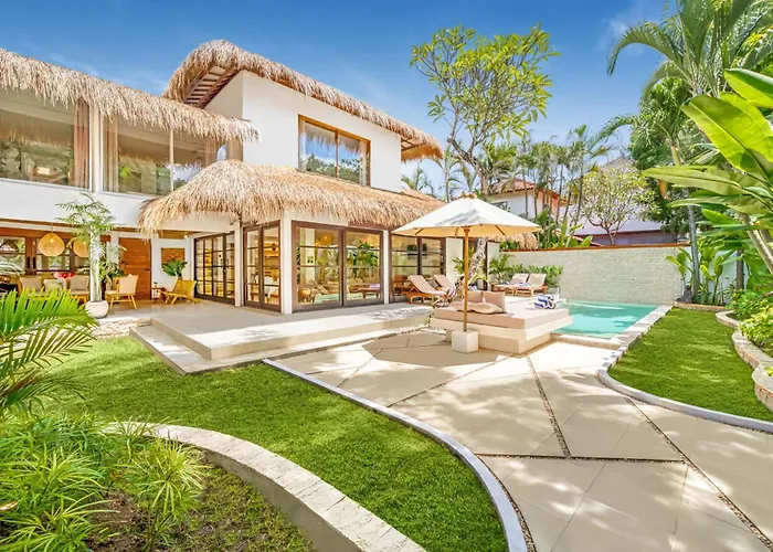 Aurora - Private 6 Bdr In Seminyak, Prime Location, Pool & Garden Villa *