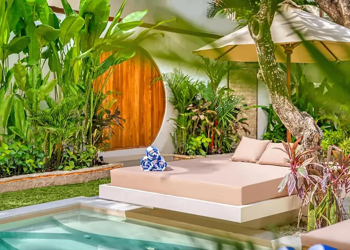 Aurora - Private 6 Bdr In Seminyak, Prime Location, Pool & Garden Villa *