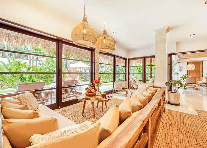 Aurora - Private 6 Bdr In Seminyak, Prime Location, Pool & Garden * Seminyak