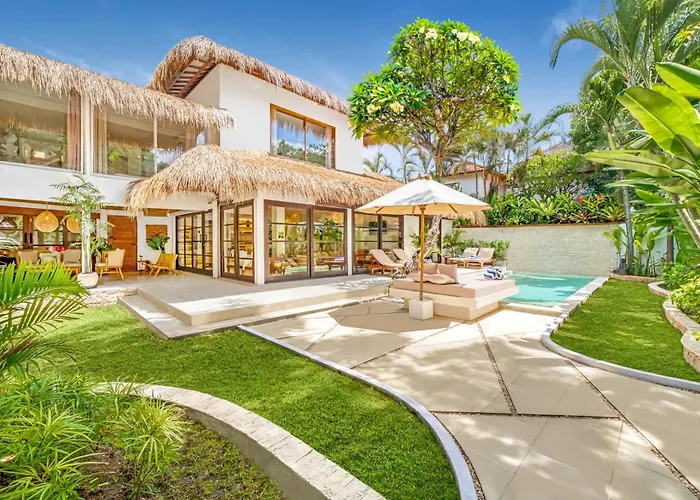 Aurora - Private 6 Bdr In Seminyak, Prime Location, Pool & Garden