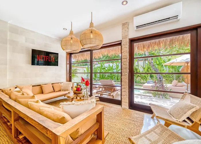 Aurora - Private 6 Bdr In Seminyak, Prime Location, Pool & Garden Seminyak